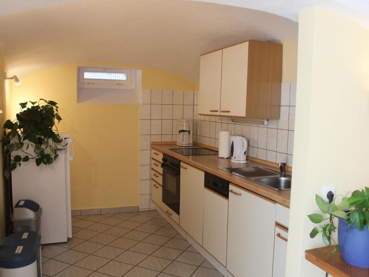 Comfy Apartment In Weissig With Garden Quarto foto